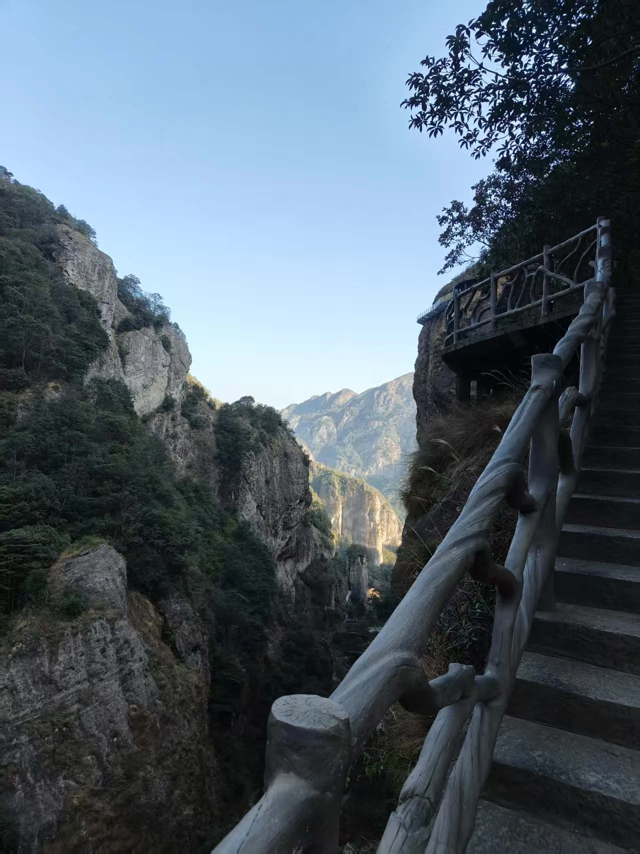 灵岩方洞 4